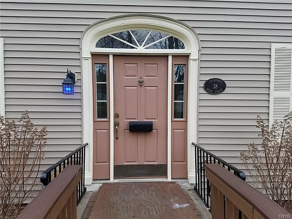 4th image of 38 West St