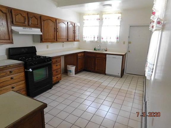5th image of 1357 Narragansett St