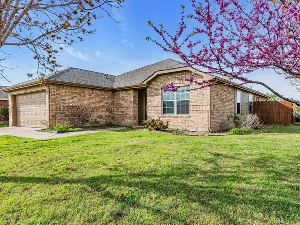 809 Canyon Cove Dr, Burleson, TX 76028