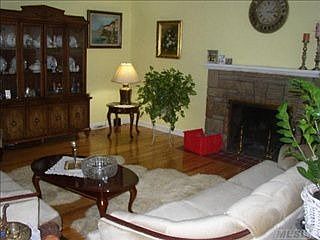 2nd image of 352 Randall Ave