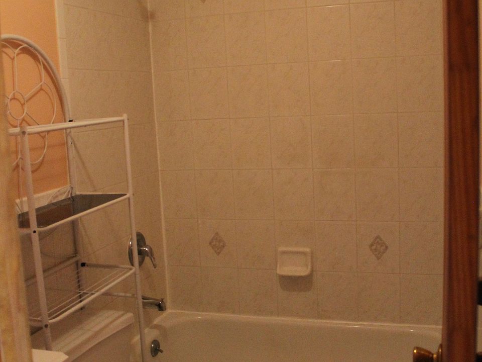 1st image of 617 E 102nd St