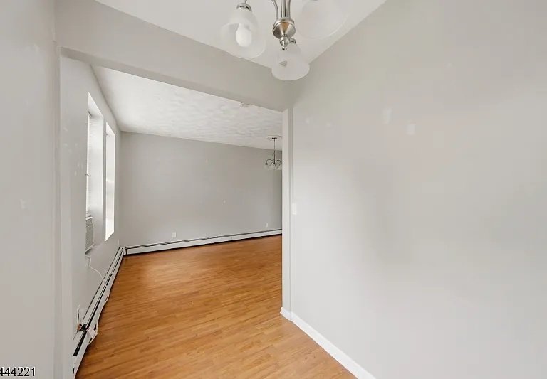 290 Ogden St — Photo 9