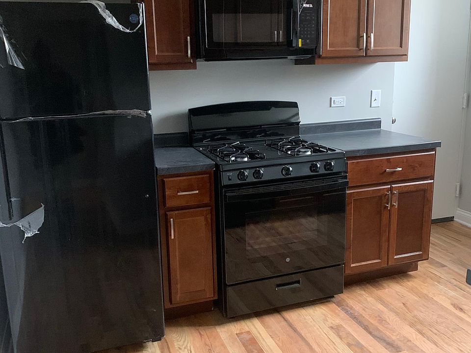 1st image of 1149 E 72nd St #1