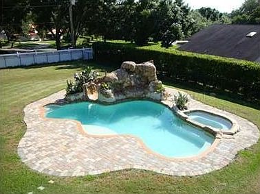 3rd image of 934 Fairlington Dr