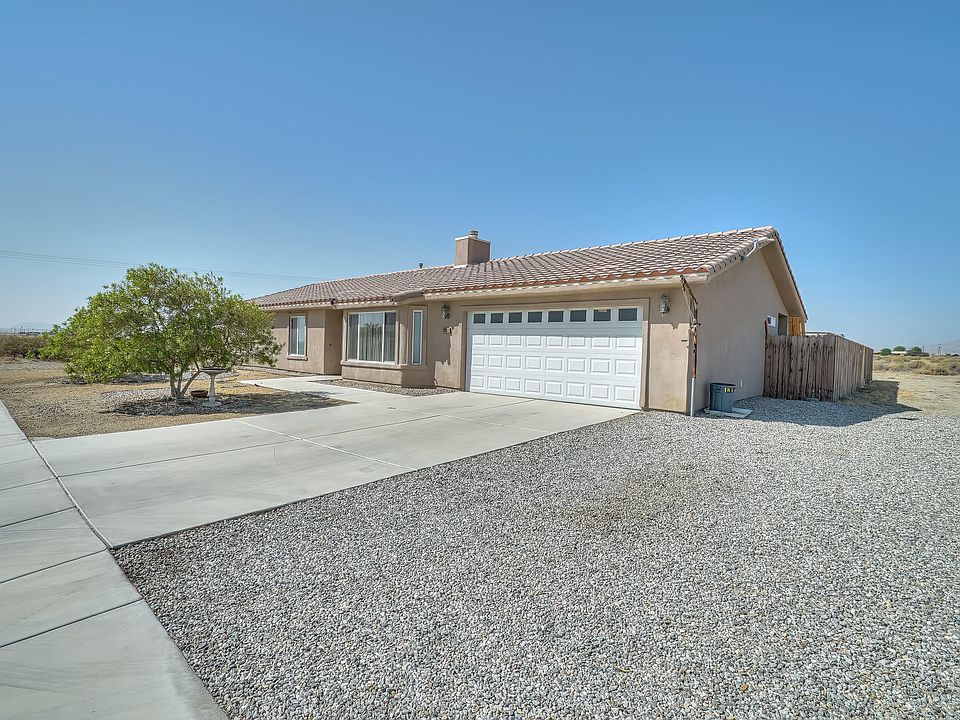 2nd image of 2283 Coronado St