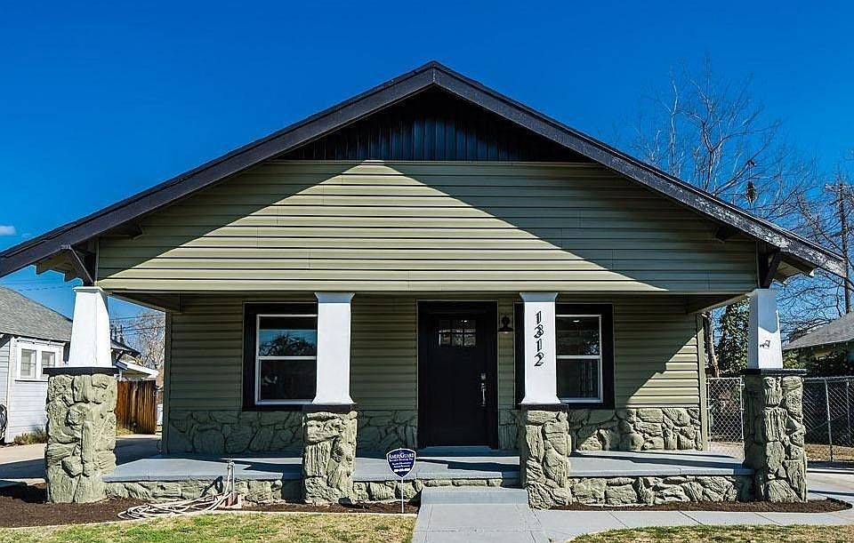 1st image of 1312 N Farris Ave
