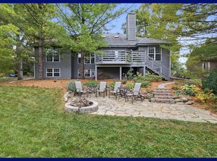 7693 S Mission Woods Ct, Franklin, WI 53132