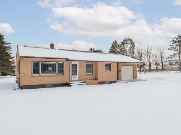 421 Roosevelt Ave, Iron River, MI 49935