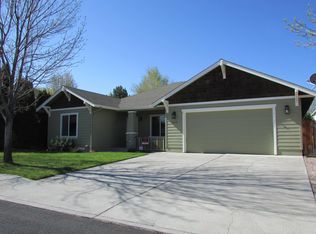 2102 NW Quince Ave, Redmond, OR 97756