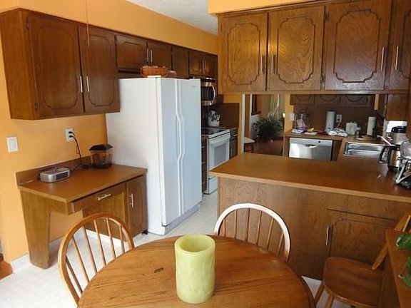 5th image of 1514 Beechwood Ave