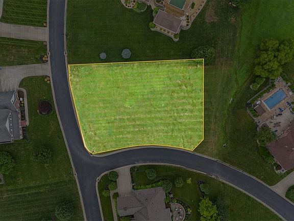 5th image of 64 Alexander Dr