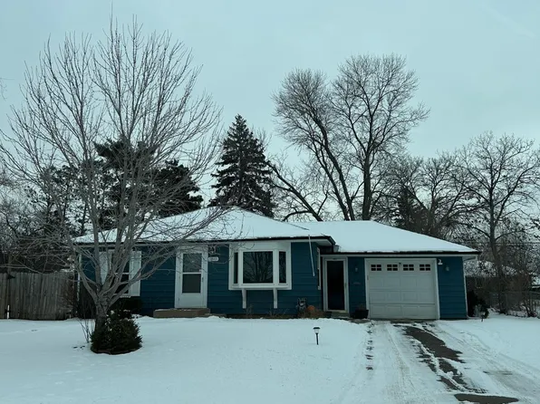 5840 Knox Ave N, Brooklyn Center, MN 55430