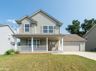 1044 Dresser Ave, Waukesha, WI 53188