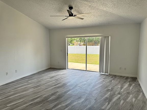 4th image of 805 Brayton Ln