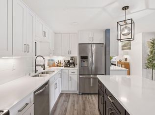 10401 Cedar Lake Rd Unit 410, Minnetonka, MN 55305