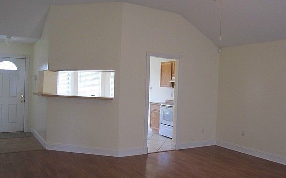 3rd image of 2701 Doreen Ln
