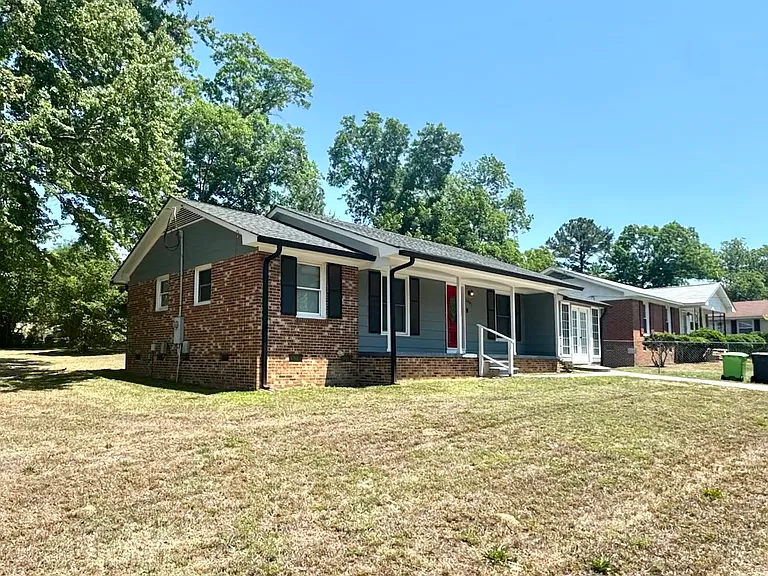 2901 Little John Rd — Photo 2