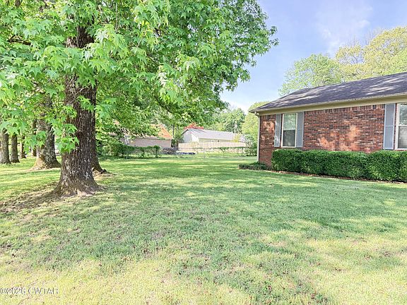 3rd image of 151 Netherwood Dr