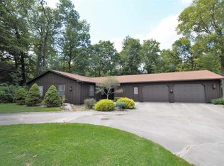 1113 Hickory Hill Dr, Kendallville, IN 46755