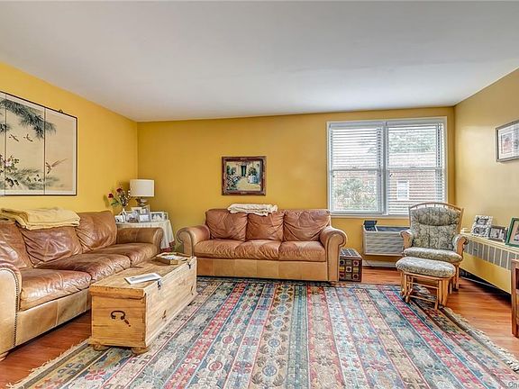 5th image of 706 Palmer Ct APT 2A