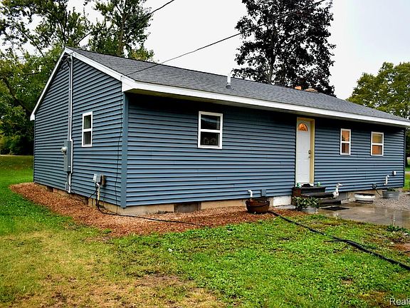 2nd image of 4441 E Court St