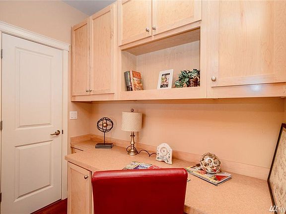 3rd image of 4317 Issaquah Pine Lake Rd Se 304 #304