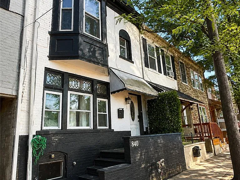 840 W Walnut St — Photo 2