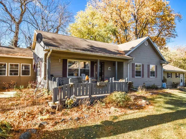 W3611 South Parkway, Markesan, WI 53946