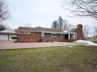 2621 Girdle Rd, Elma, NY 14059