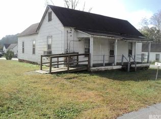 519 Oak St SW, Lenoir, NC 28645