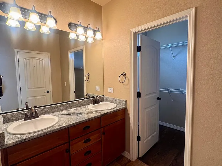8475 Glen Carriage Grv — Photo 22