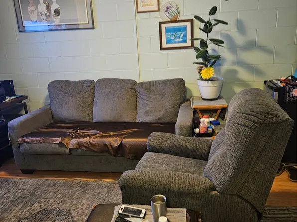 1514 Dillingham Blvd APT 206, Honolulu, HI 96817