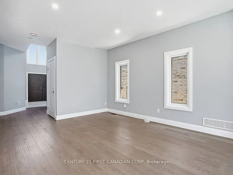 2775 Oriole Dr #UPPER — Photo 7
