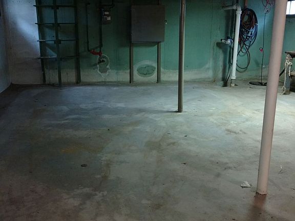 2nd image of 407 Winchester Ave