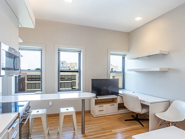 115 Mt Auburn St. — Photo 8