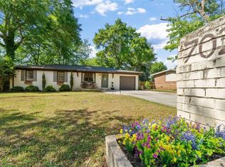 702 Burbank Dr SE, Smyrna, GA 30080