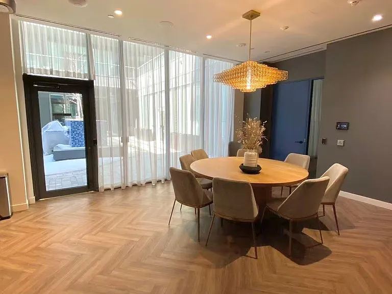 500 Dupont St #618 — Photo 19