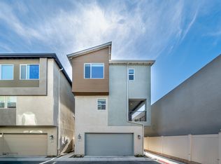 911 E 3rd St, Santa Ana, CA 92701