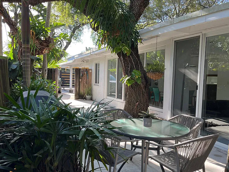 701 SW 9th Ave — Photo 21