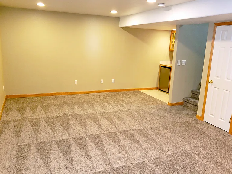 985 Winona Cir — Photo 9