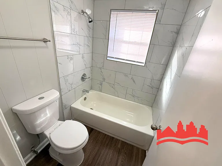 4061 Mossville St — Photo 10