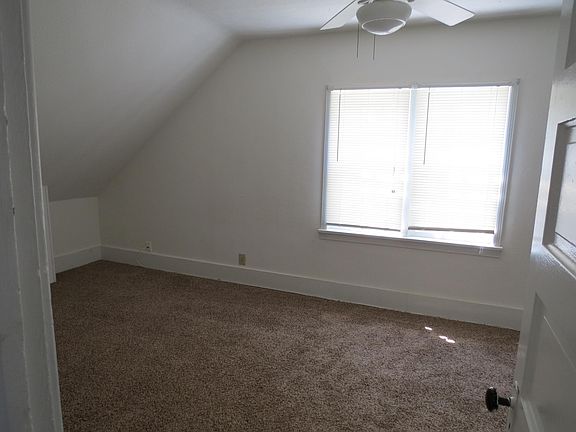 5th image of 719 37th St
