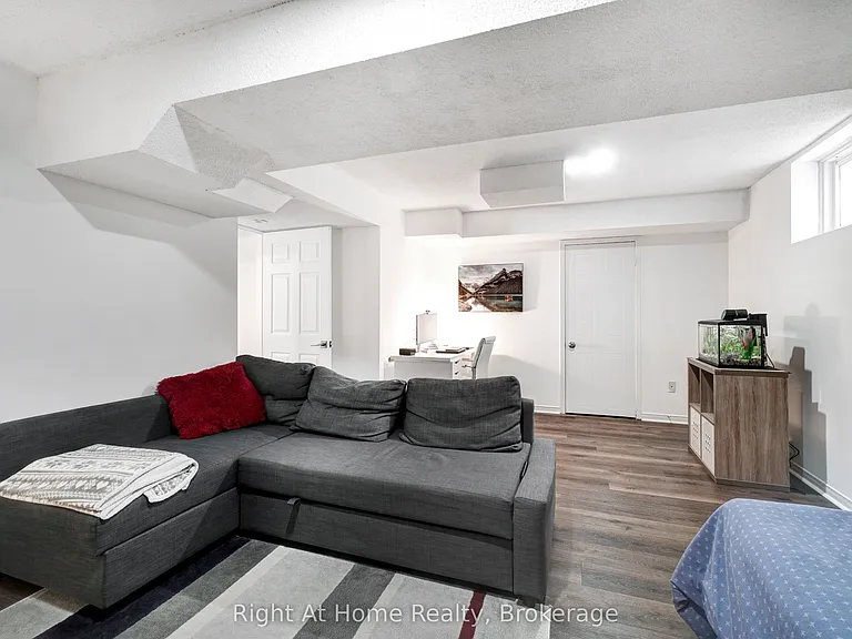 5223 Fairford Cres #51 — Photo 31