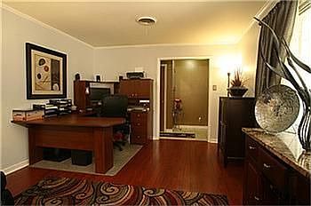 3rd image of 3612 Wosley Dr