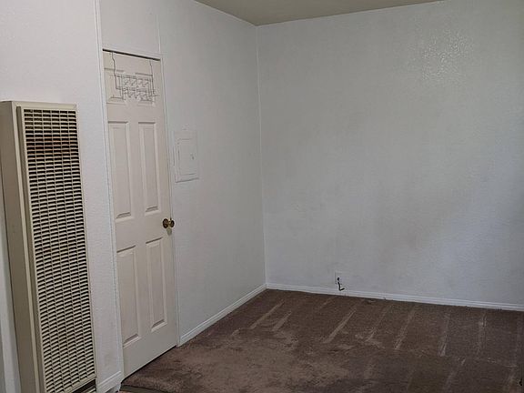 4th image of 2563 N Pasadena Ave Studio 2563