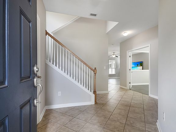 5th image of 203 Woodland Greens Dr