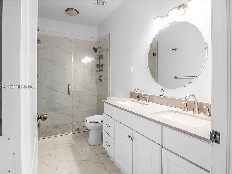 16001 SW 43rd Ter #16001 — Photo 5