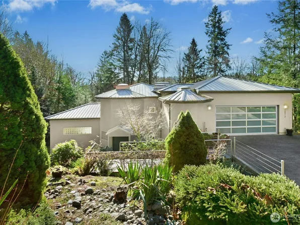 15912 252nd Avenue SE, Issaquah, WA 98027