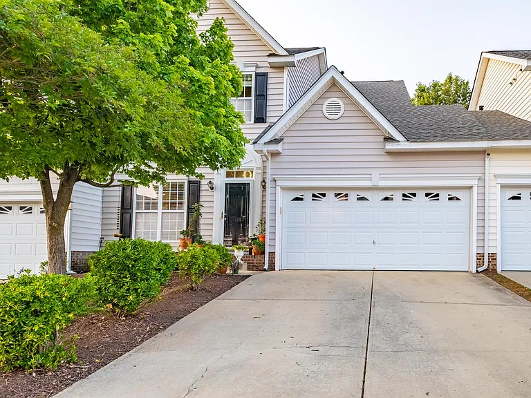 115 Hilda Grace Ln — Photo 2