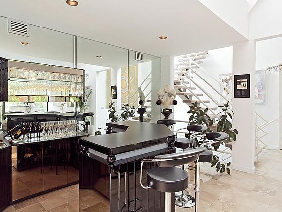 Spectacular Contemporary